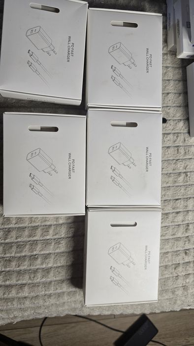 Zestaw ładująca iPhone 2x kabel + 2x stacja ładująca Nowa