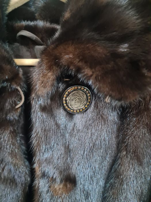 Продам норковую шубу