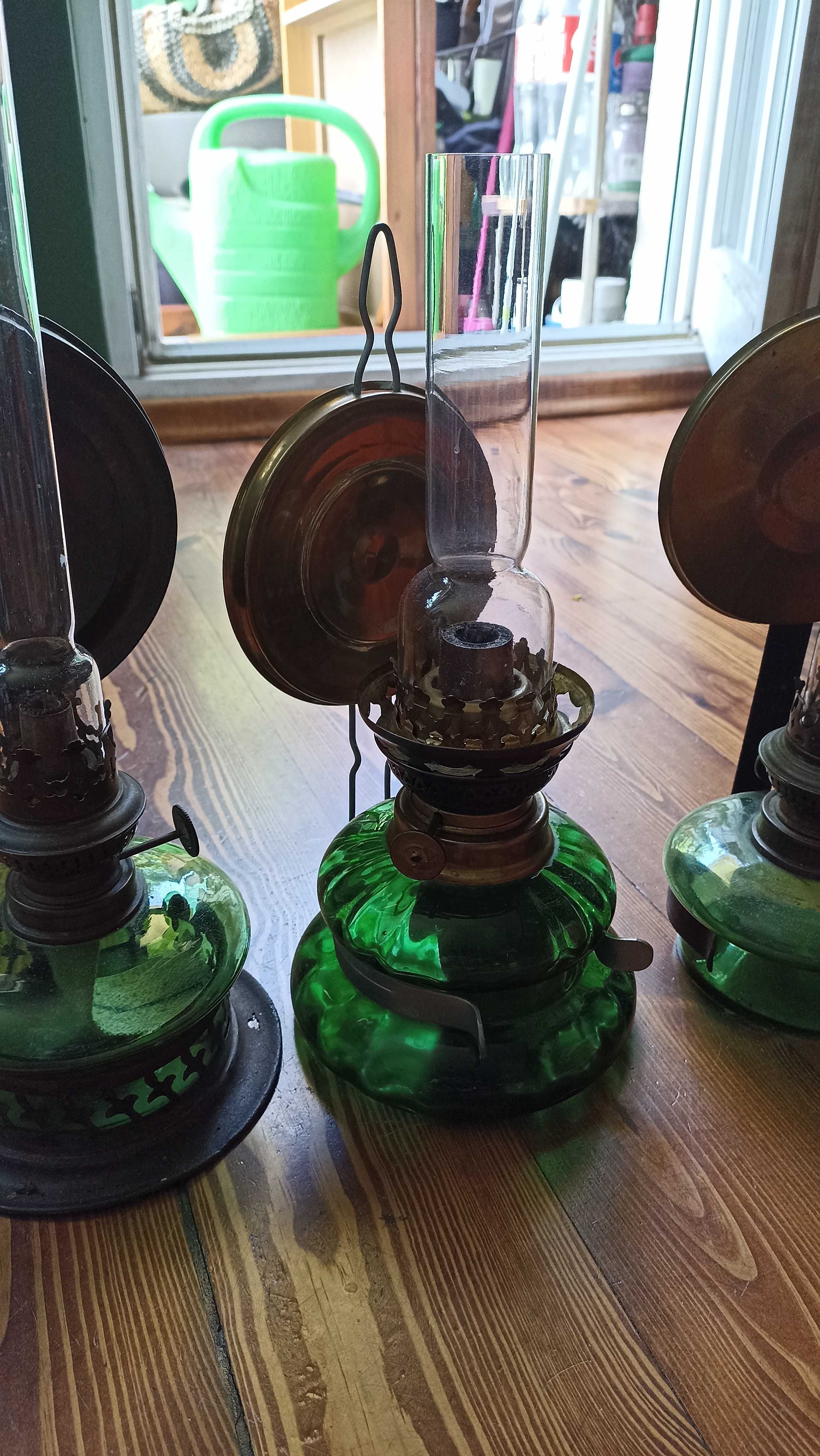 Kolekcja starych używanych lamp