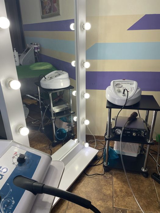 Здам місце в салоні