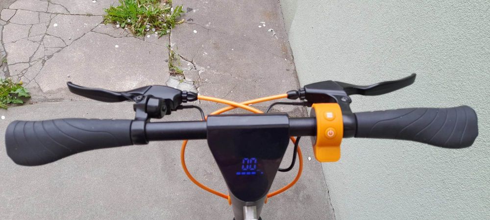 Hulajnoga elektryczna 4Swiss 9 e-orange