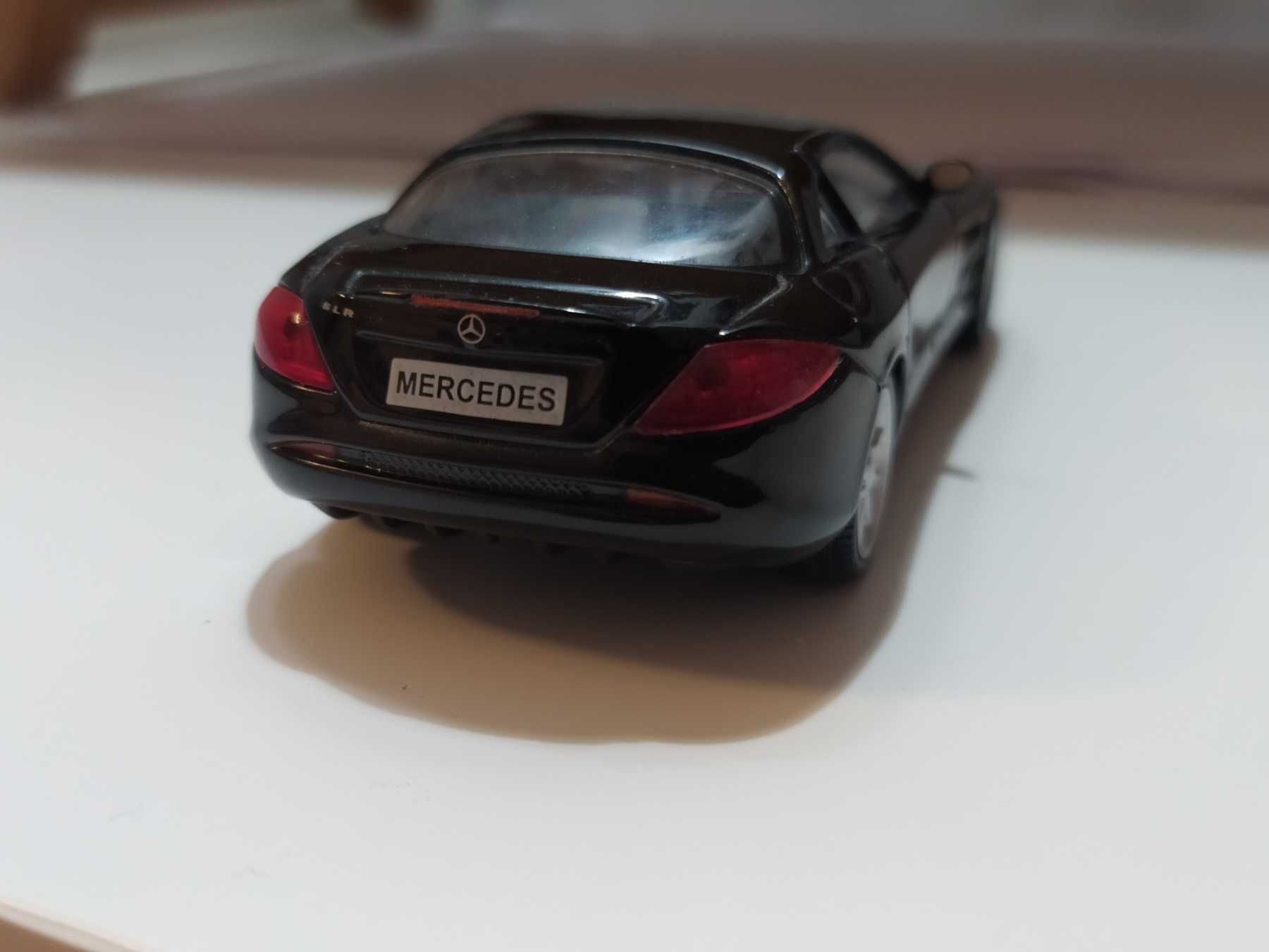 Mercedes SLR . Skala 1-43.