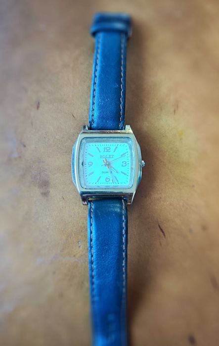 Годинник наручний Polet quartz квадратний золотистий.