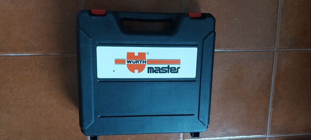 Vendo mala com aparafusadora WURTH