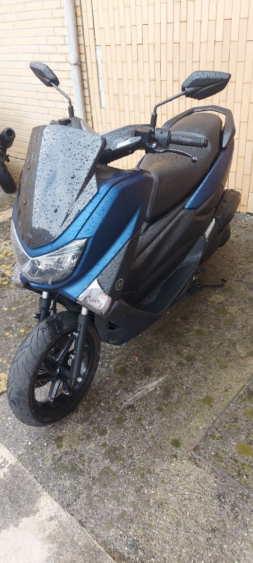 Yamaha Nmax 125 para aluguer