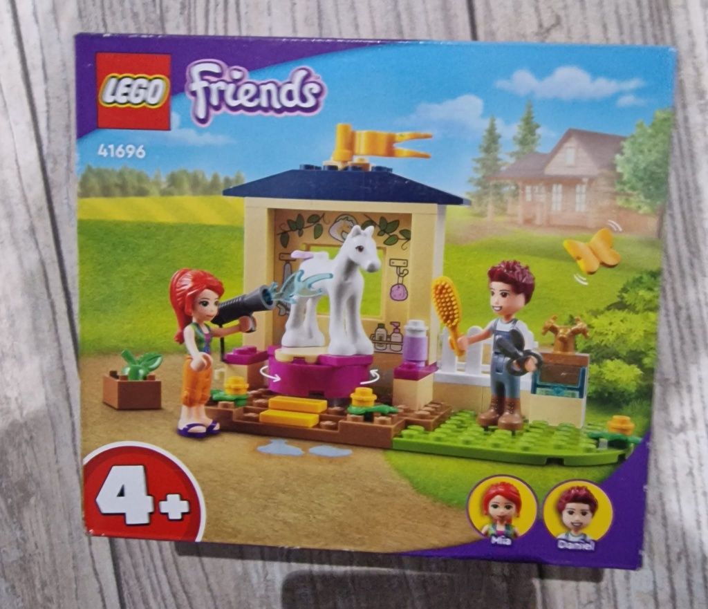 LEGO Friends, Kąpiel dla kucyków w stajni, 41696