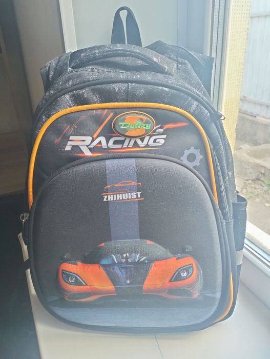 Рюкзак с ортопедической спинкой