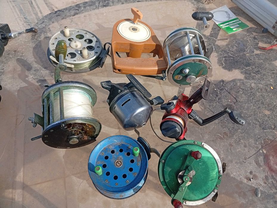 Vários carretos usados