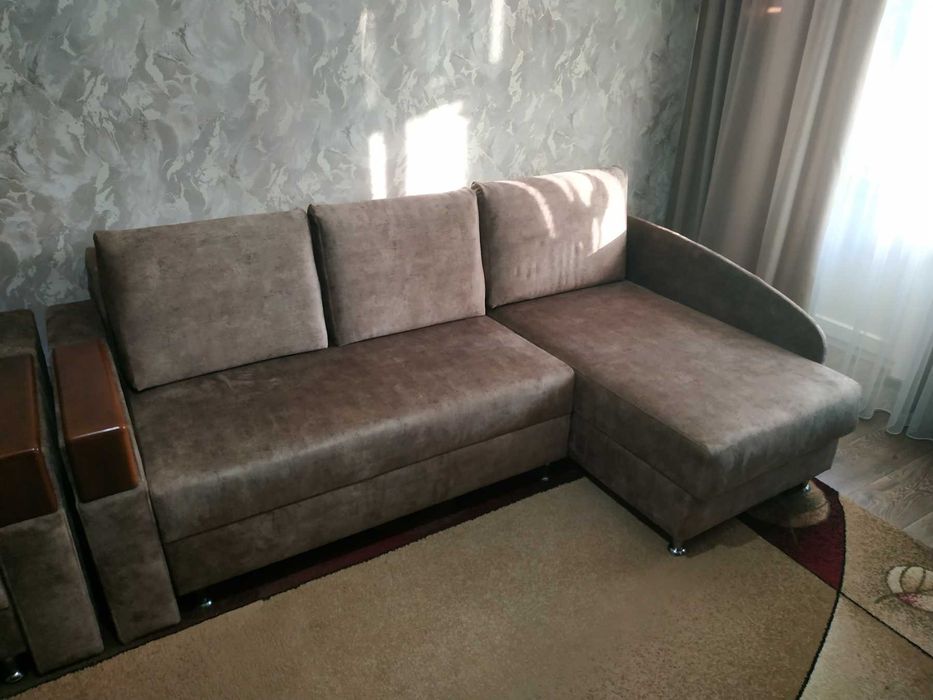 Перетяжка та ремонт меблів