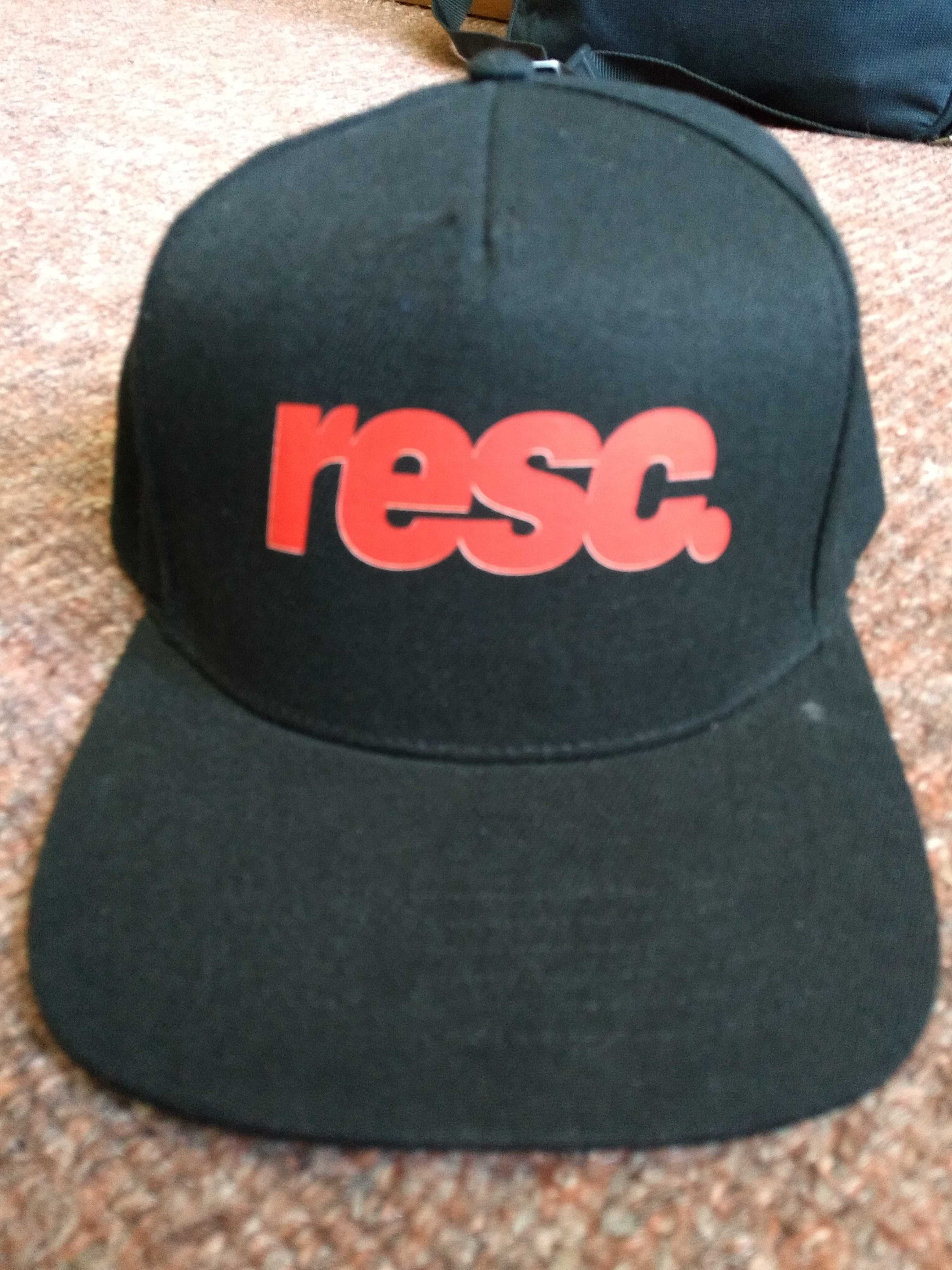 Кепка, бейсболка Beechfield чорна з зеленим козирьком RESC. snapback