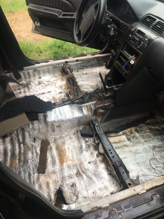 Продам на запчастини целяком Максиму(після дтп)а 32, 2.0 бензин, 2004г