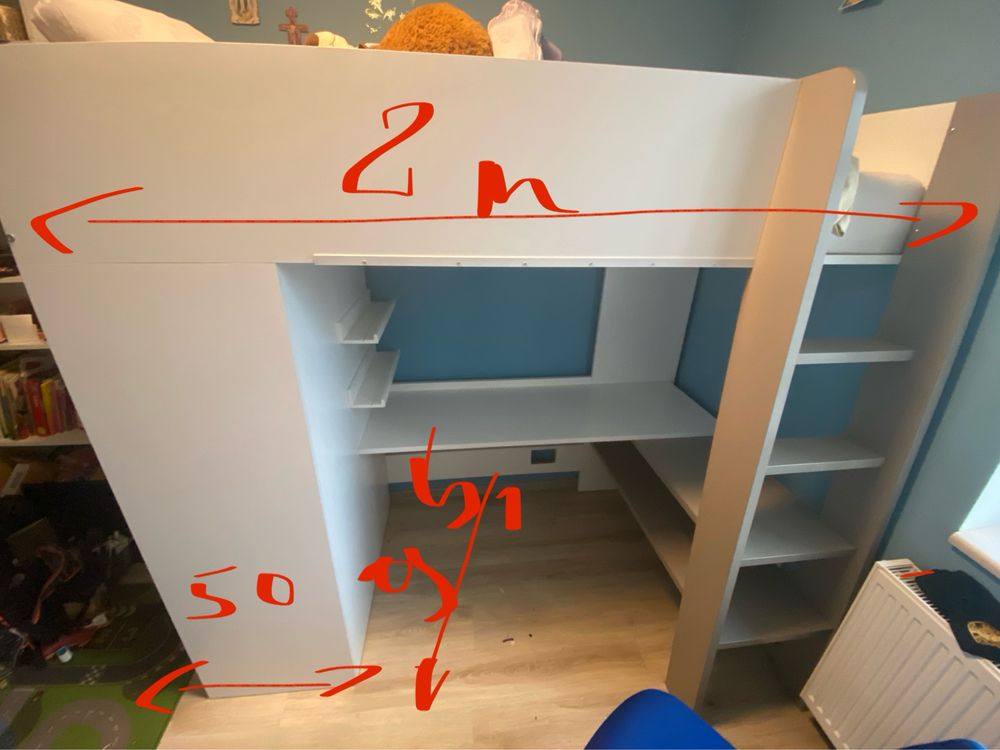 Łożko piętrowe z szafą na ubrania i biurkiem