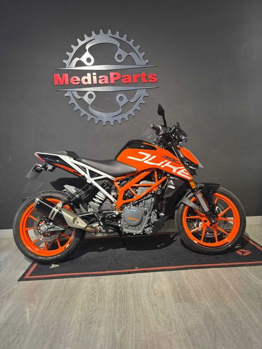 KTM 390 DUKE DE 2020 COM 24696 KMS