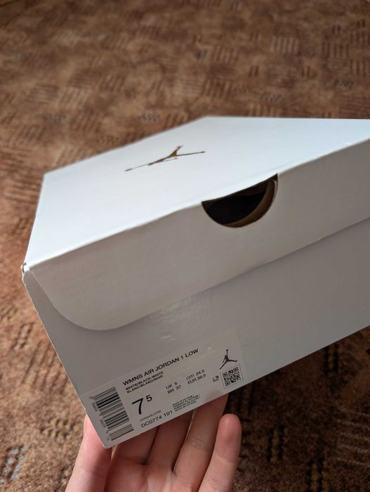 Nike Air Jordan снікерси/кросівки 38,5 розмір, жіночі