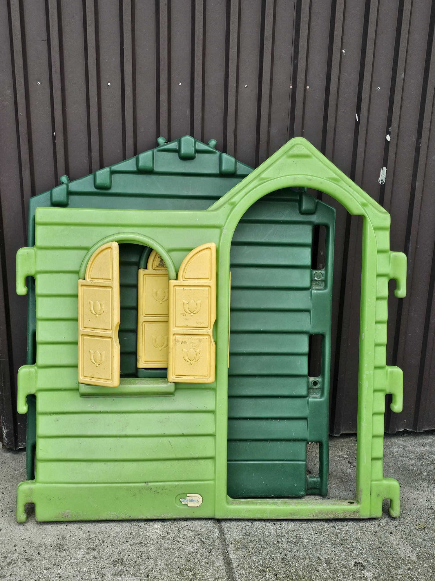 Domek plastikowy do ogrodu dla dzieci Little tikes