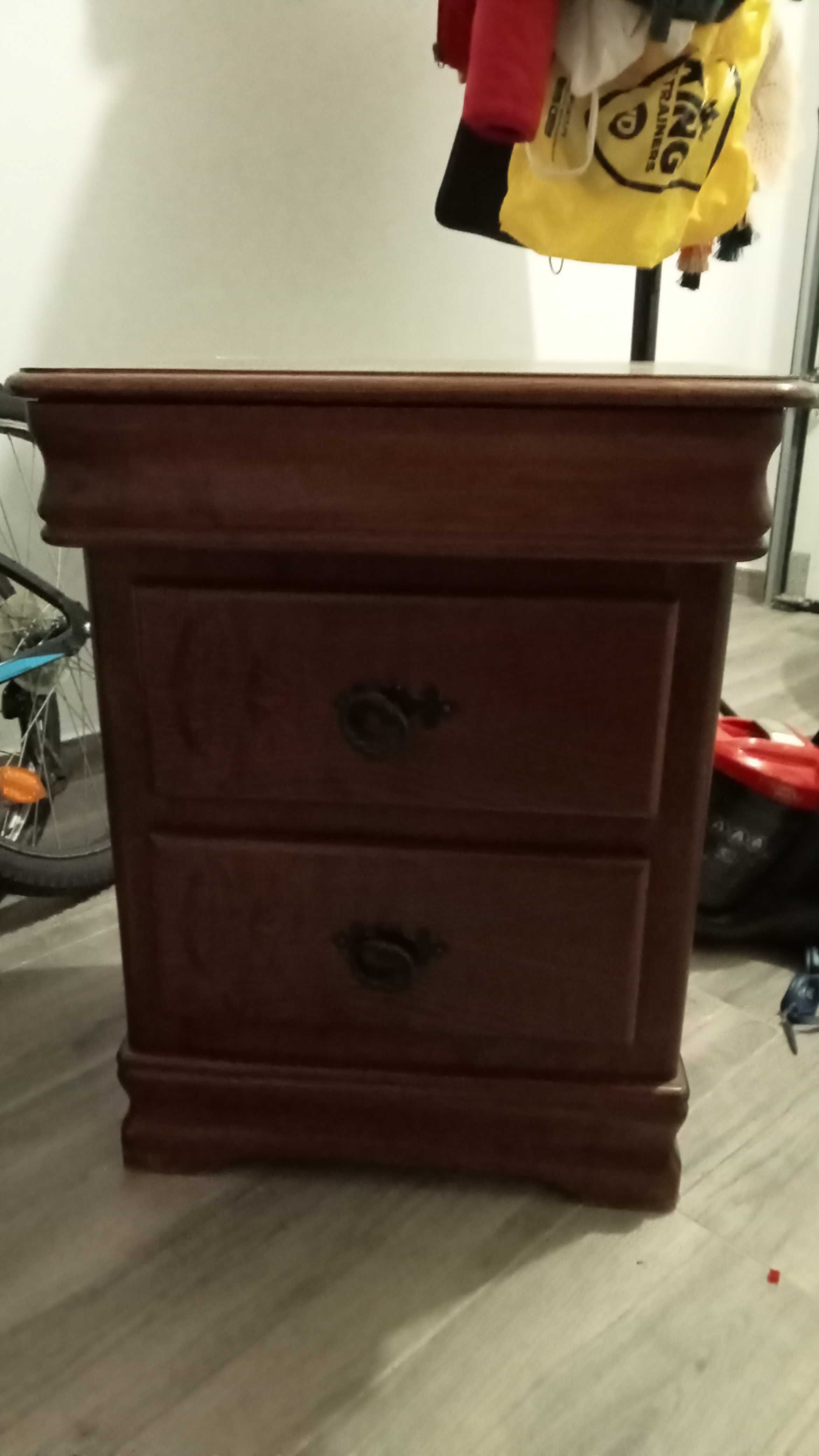 Mesa de cabeceira