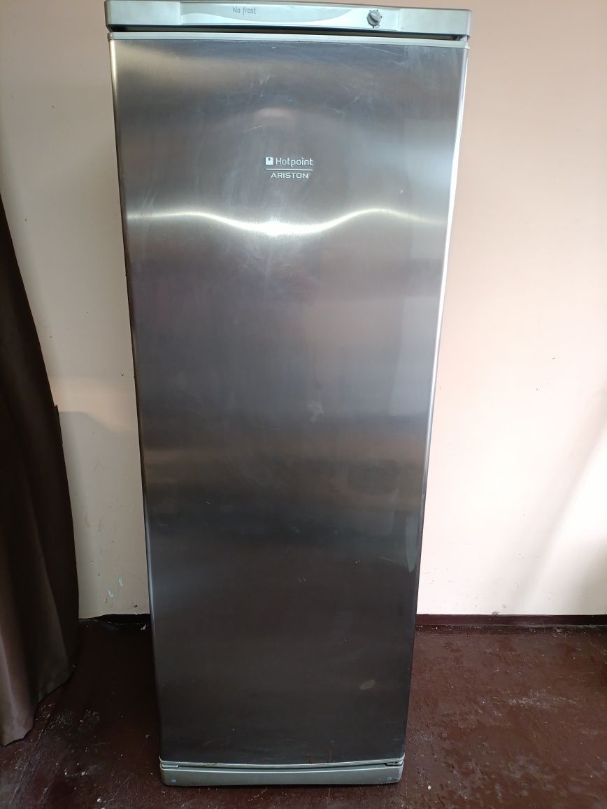 Морозильная камера ARISTON Hotpoint (1.67/0.60)