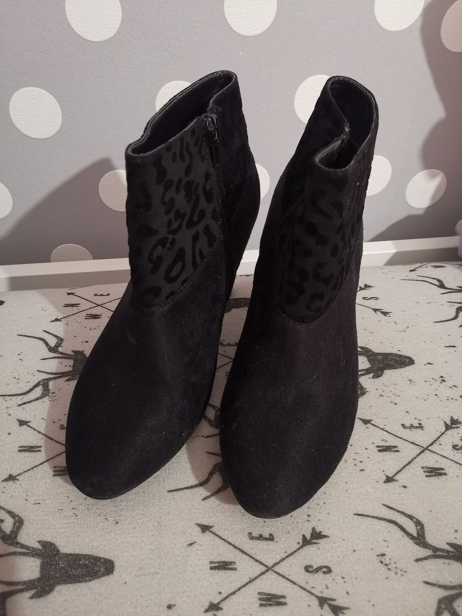 Buty botki damskie czarne wiosenne panterka obcas 39