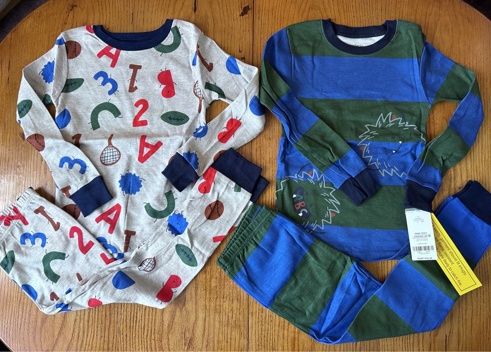 Пижамы Carters 5T