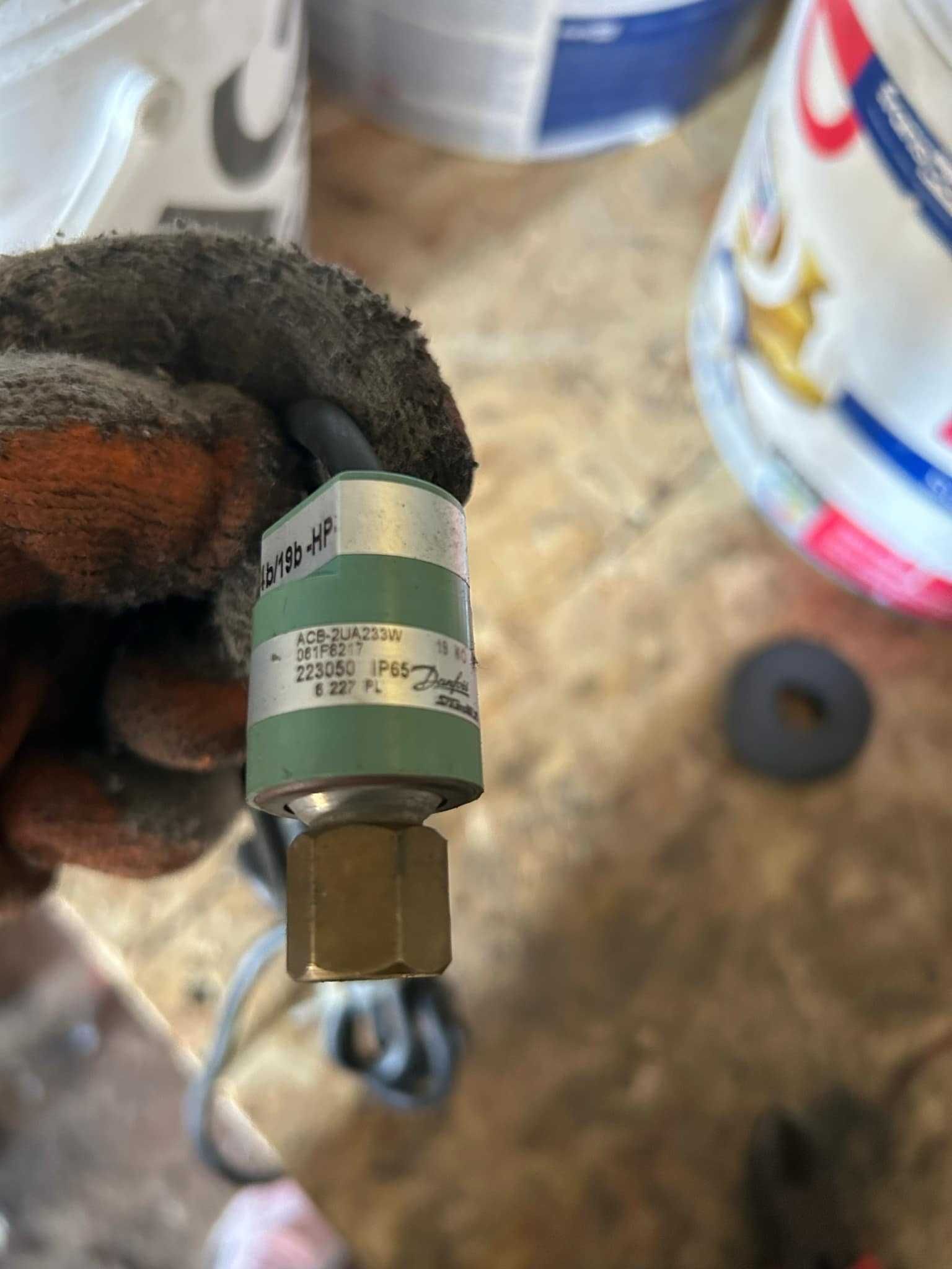 presostat do sprężarki danfoss