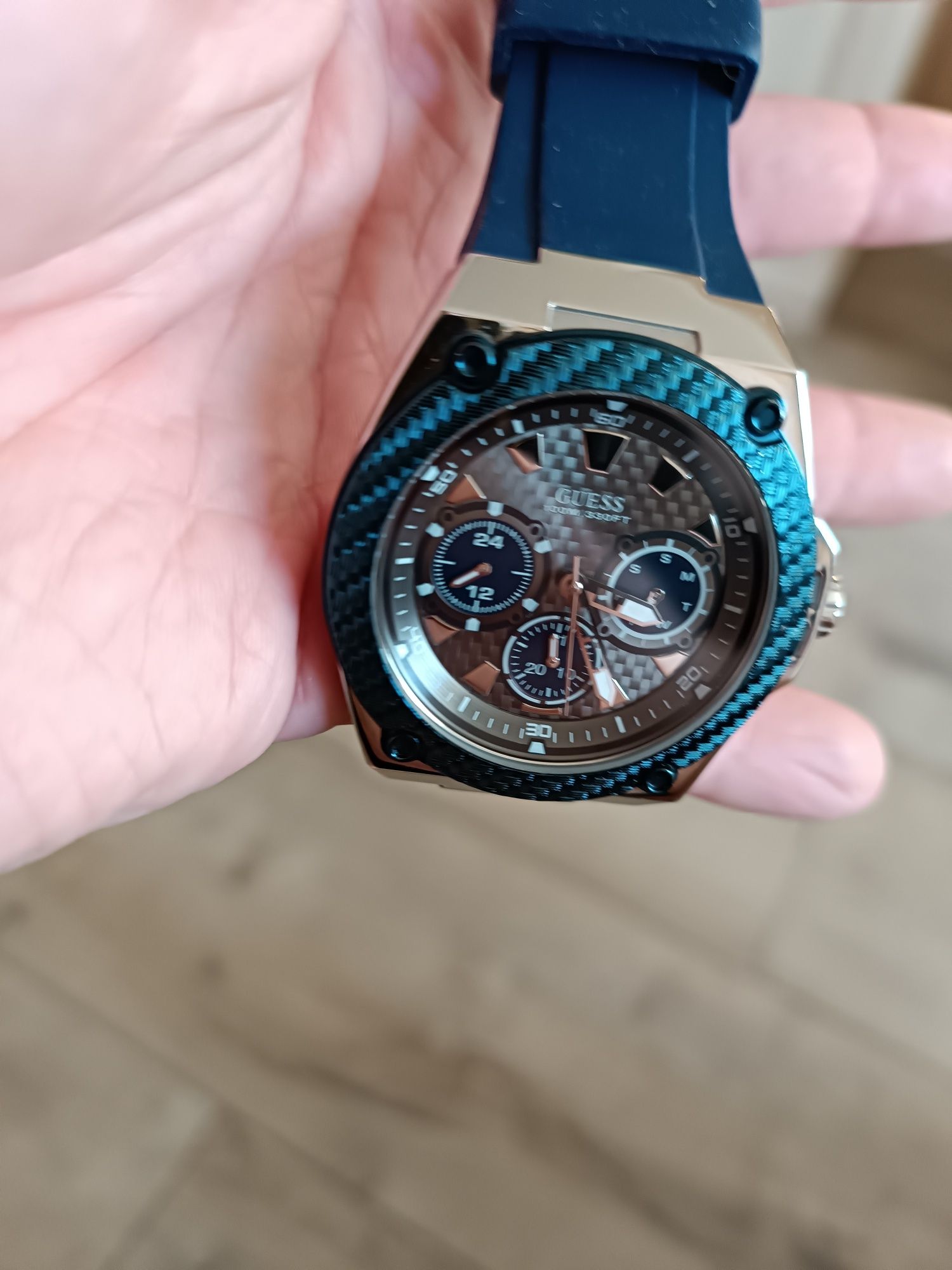 Zegarek Guess W1049G1