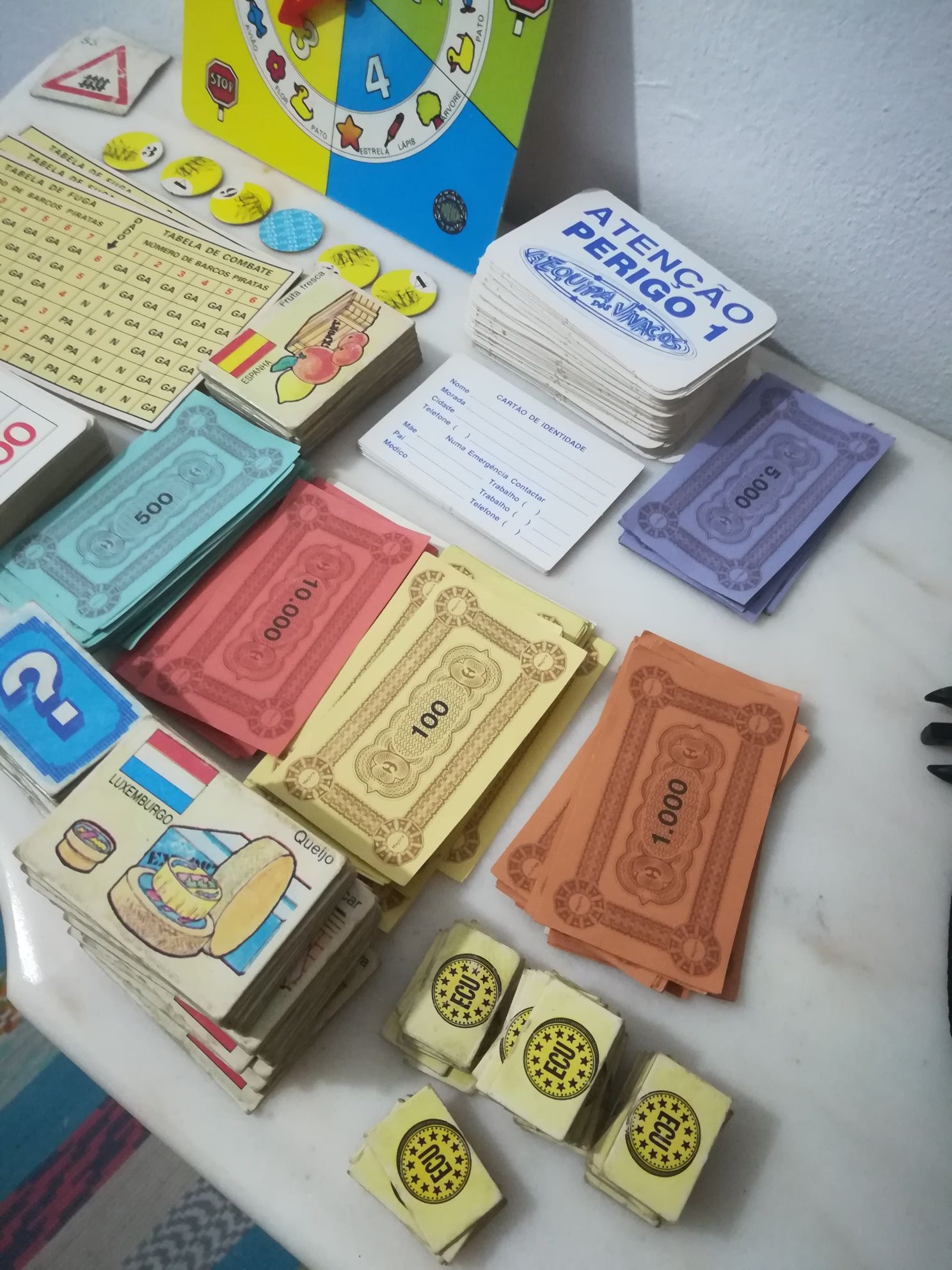 Majora cartas e cartões de jogos antigos