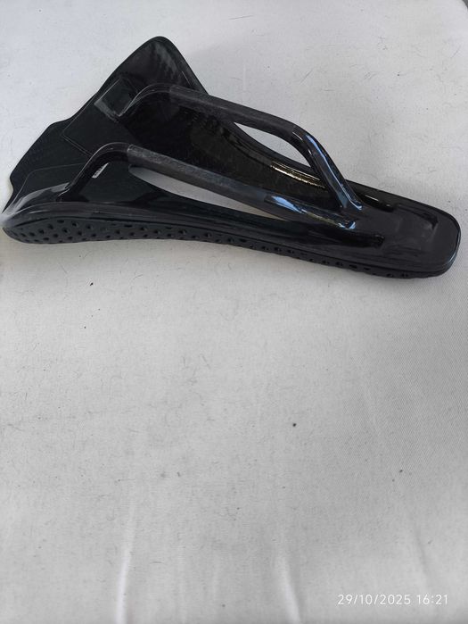 Selim de carbono ultra leve 120g,  250x140mm, 3d impresso, Ryet