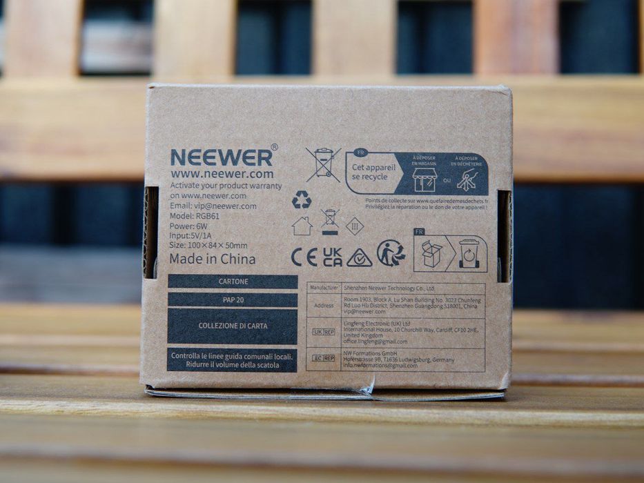 Цветной RGB-видеосвет для камер на магните Neewer Mini Portable LED Li