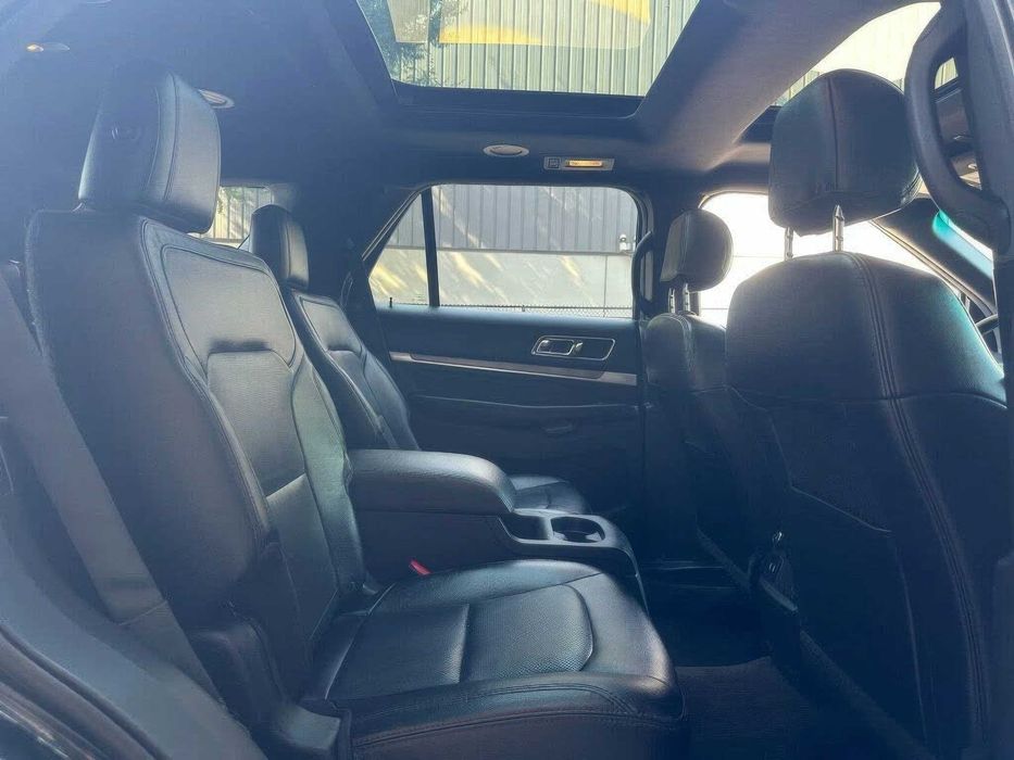 Ford Explorer Sport      2016