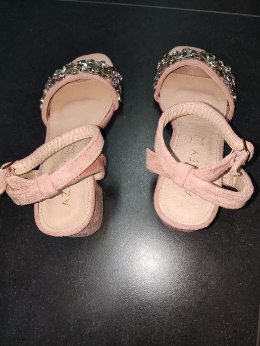 Sandálias Rosa/Nude com Brilhantes