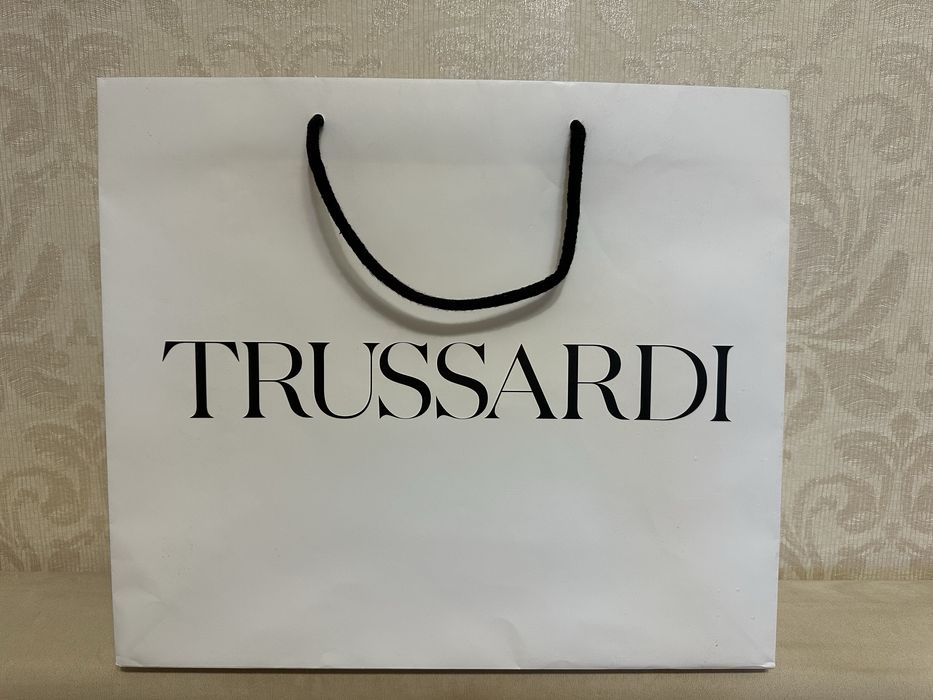 Новий великий пакет Trussardi