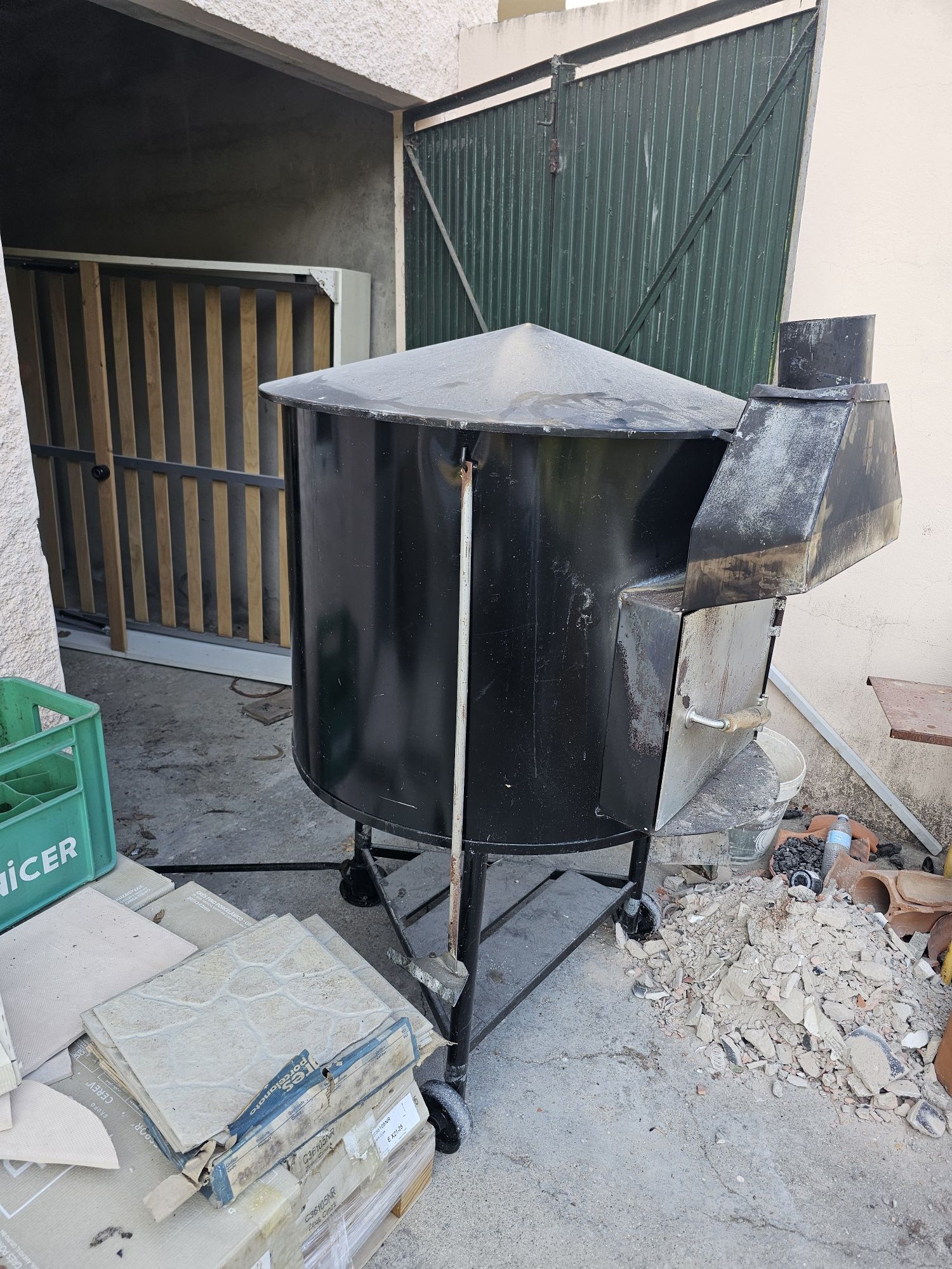 Forno a lenha usado uma vez