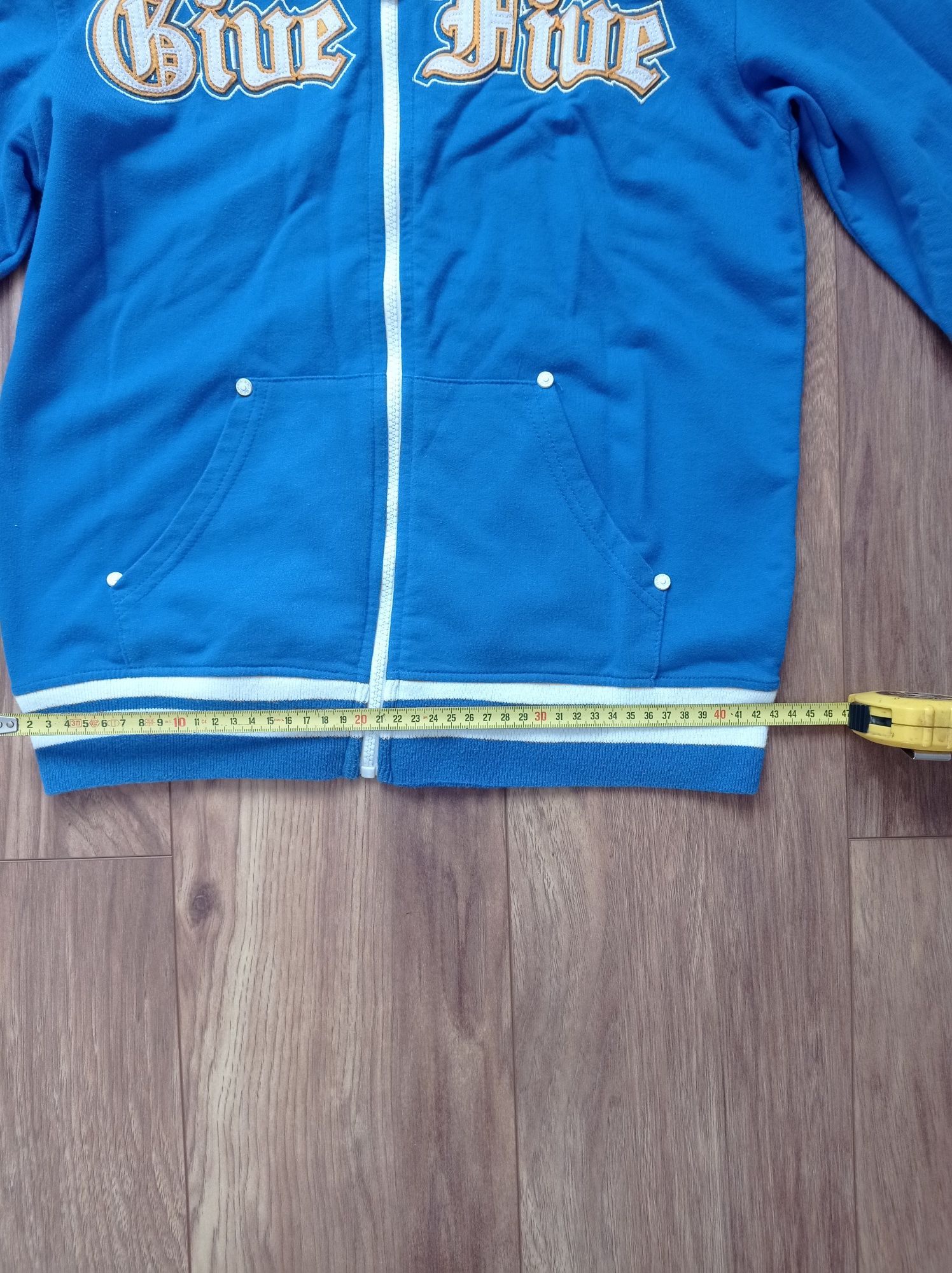 Bluza z kapturem na zamek