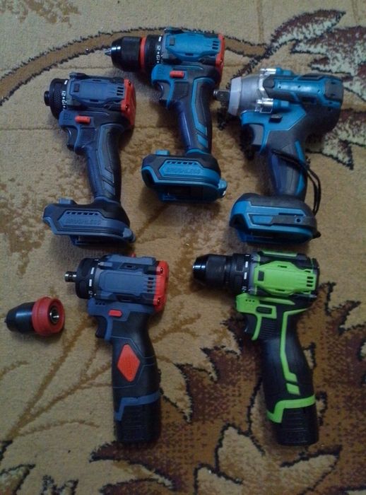 Гайковерт шуруповерт з акумулятором і без