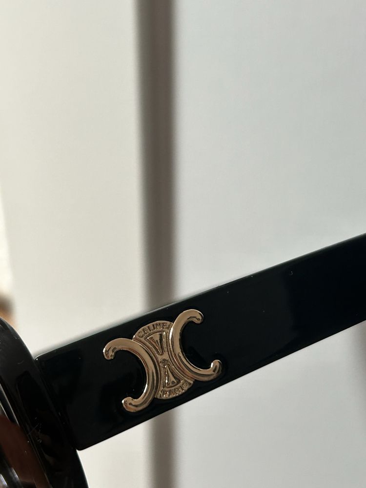 Czarne przeciwsłoneczne okulary „celine”