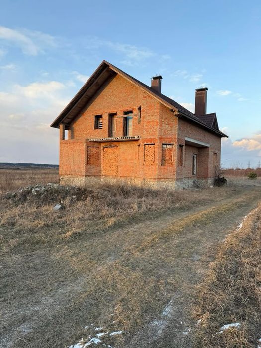 Продаж будинку с. Великі Млинівці