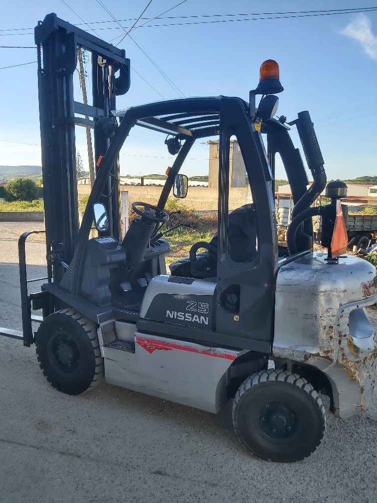 Empilhador Elétrico Marca Manitou