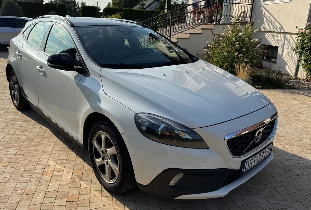 Volvo V40 Volvo V40 Cross Country D3 świetny stan świetne wyposażenie BEZWYPADEK