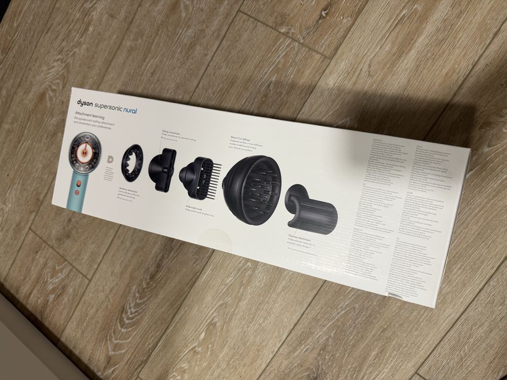 Pudełko Dyson Supersonic Nural