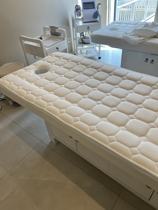 Marquesa profissional estética/ massagem com colchao conforto incluido
