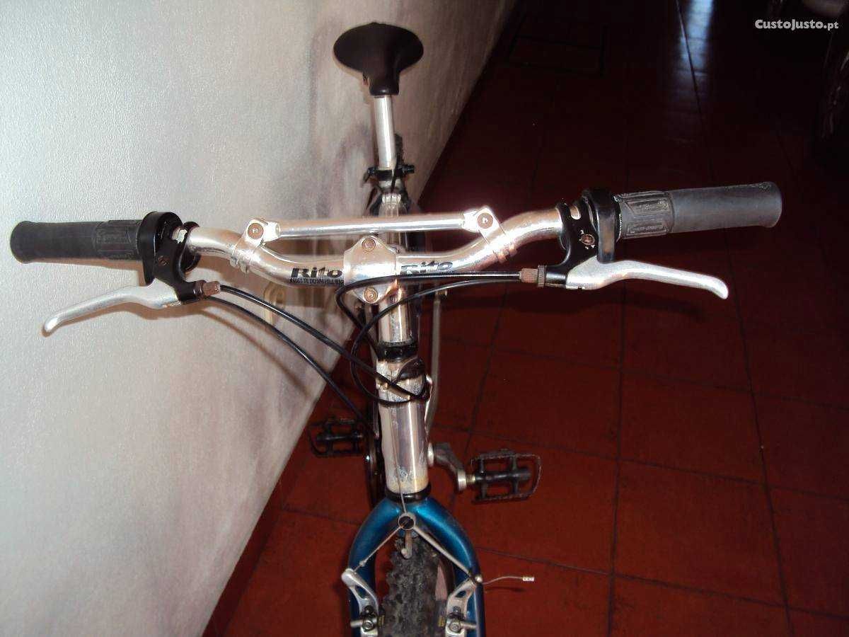 Uma Bicicleta otima para Estrada e BTT Roda 26 em otimo estado