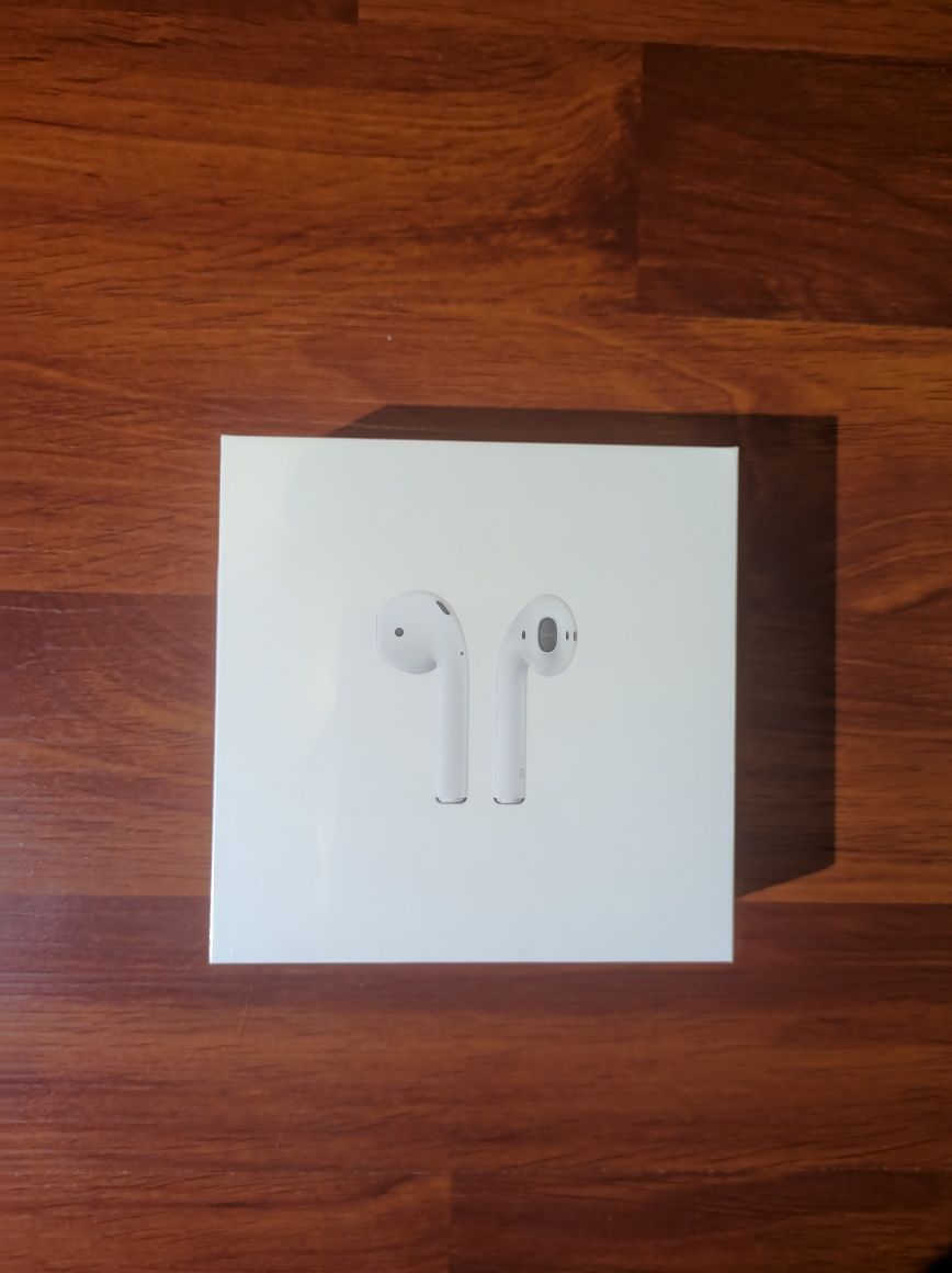 Оригінальні Навушники Apple AirPods with Charging Case (2-е покоління)