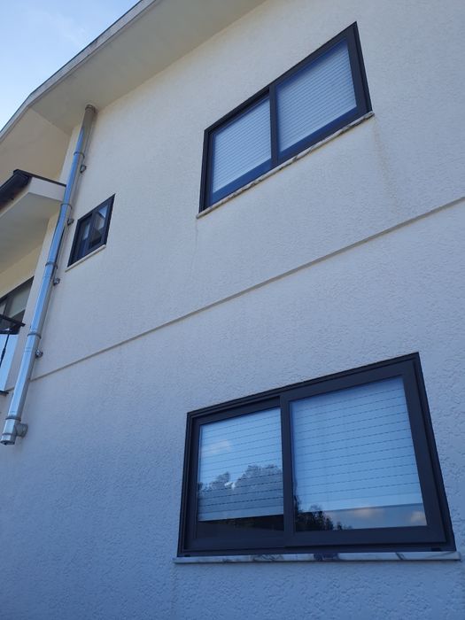 Janelas interiores e exteriores