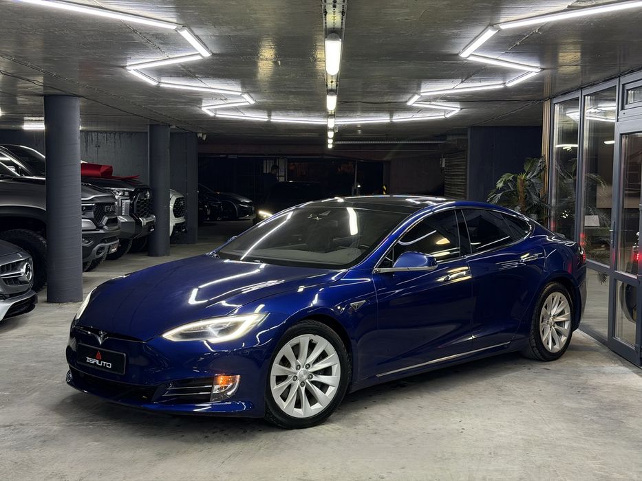 Tesla Model S 75D