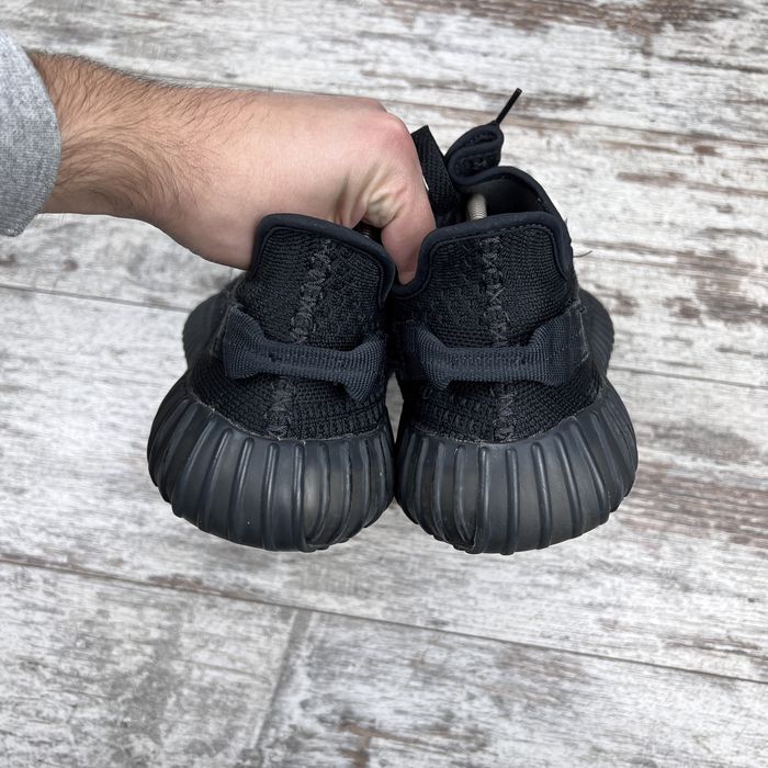 Кросівки Adidas Yeezy Boost 350 V2 Onyx HQ4540 розмір 43 оригінал