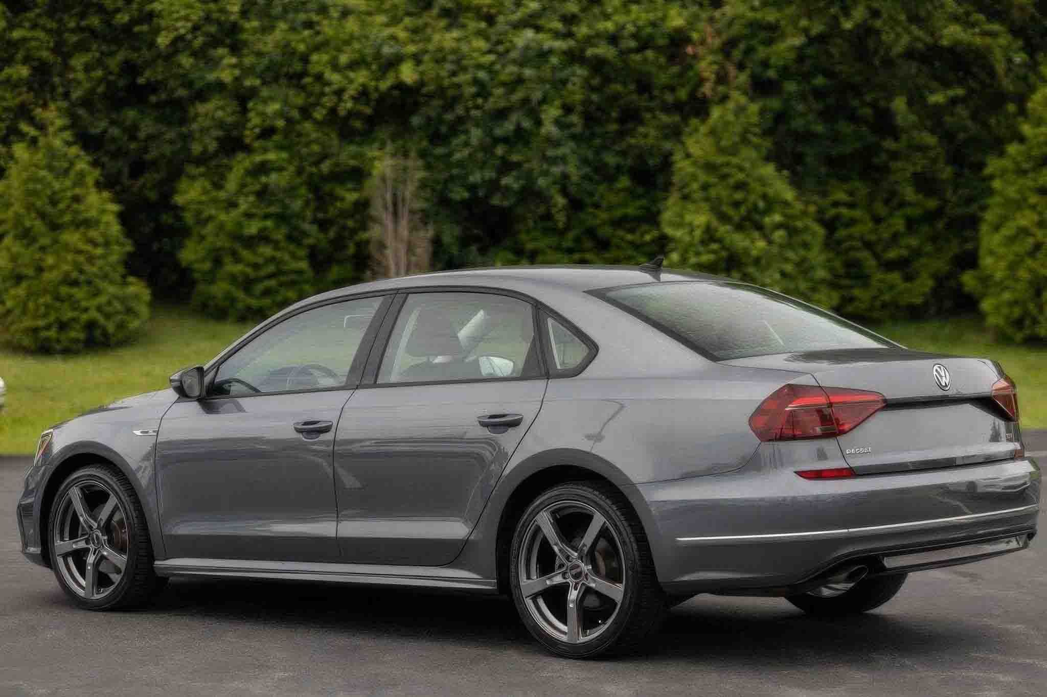 2018 Volkswagen Passat 2.0T R-Line