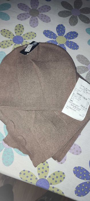 Nowy komplet czapka i szalik