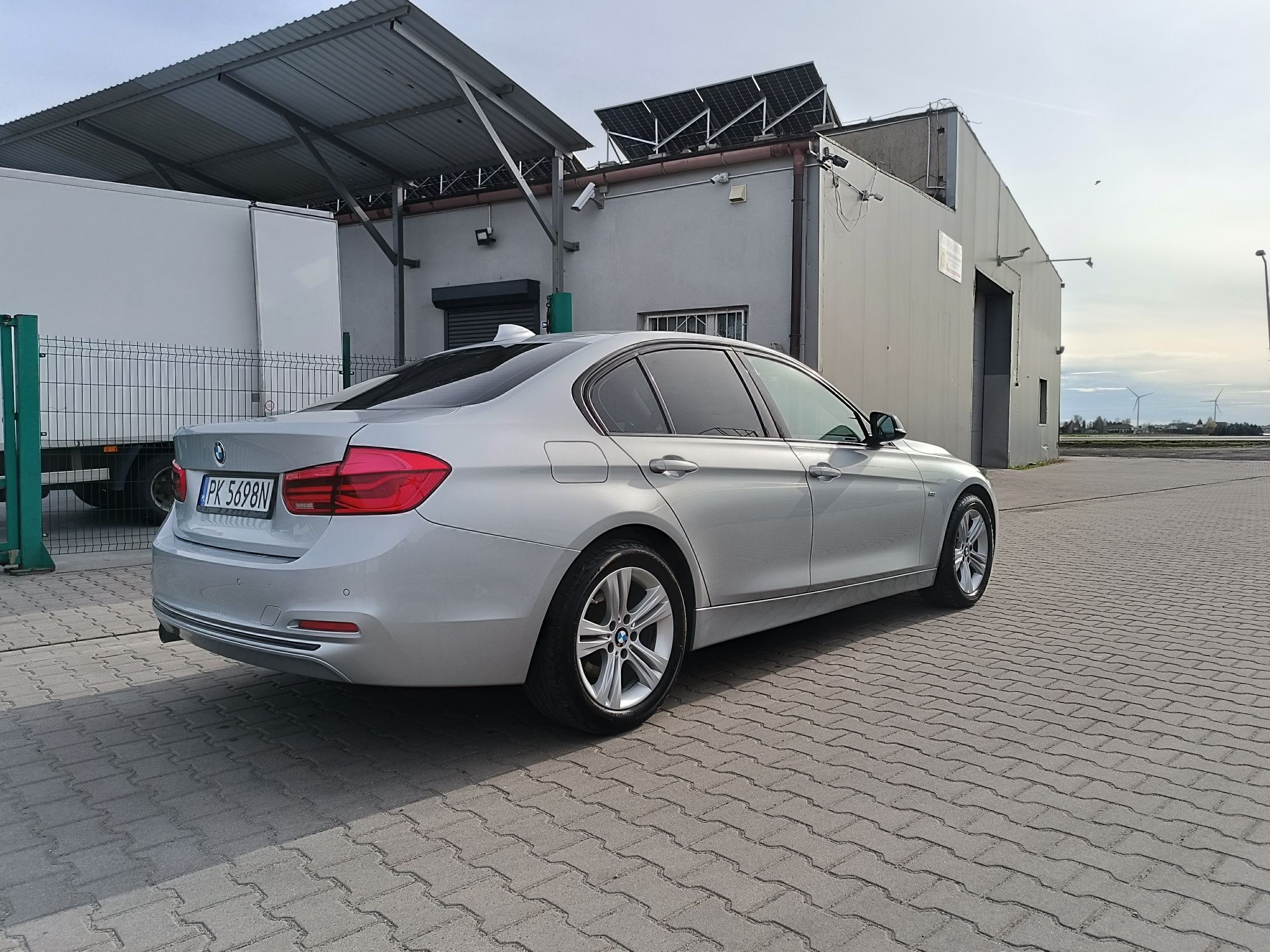 BMW F30 FL 318D SportLine