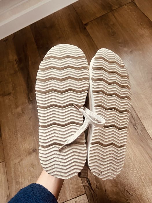 Хайтопи (черевики, високі кросівки)