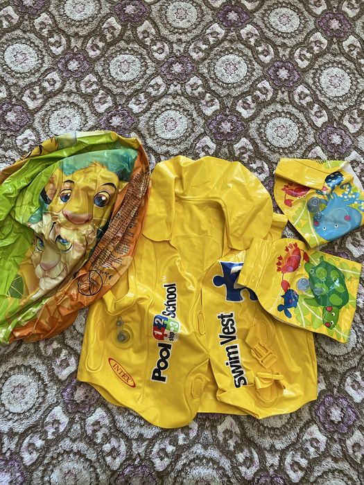 Жилет Intex + нарукавники + мʼяч